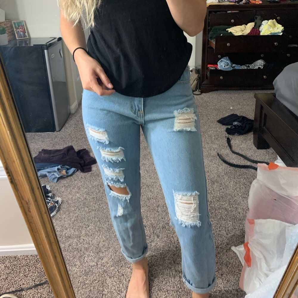 Ripped Boyfriend Jeans